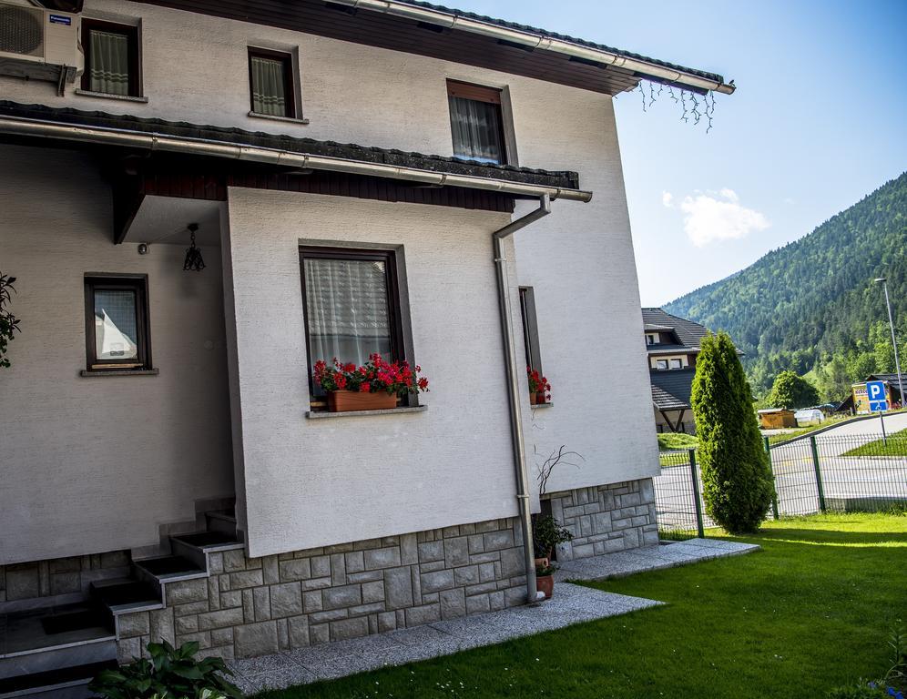 Apartments And Holiday Home Grohar Kranjska Gora Ngoại thất bức ảnh