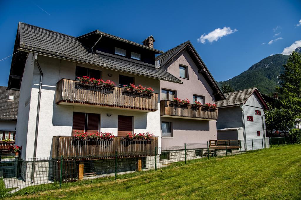 Apartments And Holiday Home Grohar Kranjska Gora Ngoại thất bức ảnh